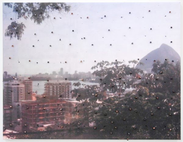 Berend Strik - Decipher the Artist's Mind (Studio HO) - 70x90cm C-print met borduursel