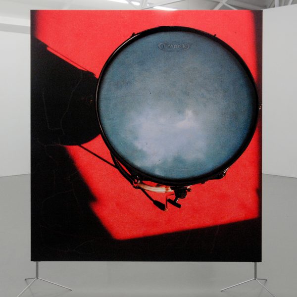 Berend Strik - Decipher the Artist's Mind (Studio JM) - 212x195cm C-print met borduursel