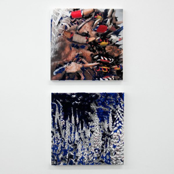 Berend Strik - Decipher the Artist's Mind (Studio SS) & (Studio ?) - beide, 33x33cm C-print met borduursel