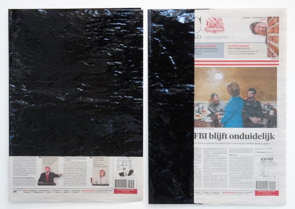 Klaas Kloosterboer - 16168(1) Percentage covered, horizontal and vertical - Elk 30x42cm Lakverf op krantenpapier, twee delen, editie van 11 (detail)