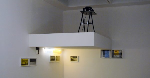 David Maljkovic - Missing Colours - Installatie met diverse materialen