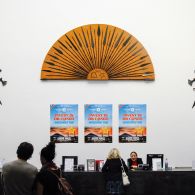 Kunst is niet de werkelijkheid. Een nogal boute uitspraak maar kunst is een geïsoleerd deel van onze maatschappij. Niet alleen in sociaal economisch opzicht, maar ook juridisch. Omdat er sprake [&hellip;]