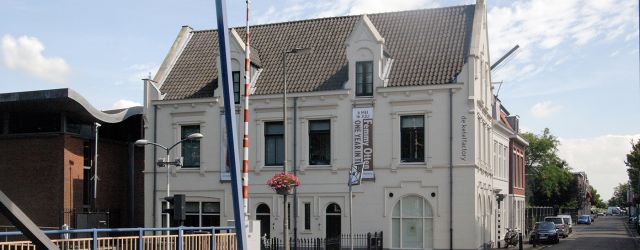 Geen idee meer waar ik het gehoord heb, of gelezen, maar er is ergens een gezegde dat je voor de ultieme wijsheid tien jaar mediterend naakt in een donkere grot [&hellip;]