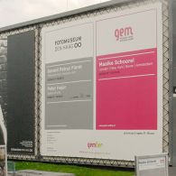 Het werk van Maaike Schoorel (1973) is hier al een aantal maal voorbij gekomen. Op het eerste gezicht zijn het lege doeken waarop niets te zien is. Dan zie je [&hellip;]