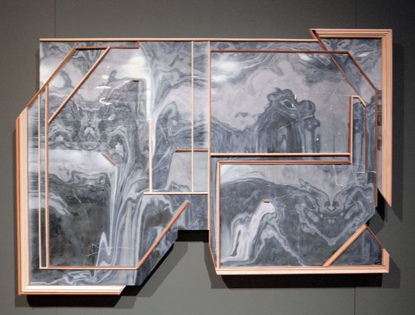 Lilian Kreutzberger - Zonder Titel - 140x100cm, Gips, digitale print en hout