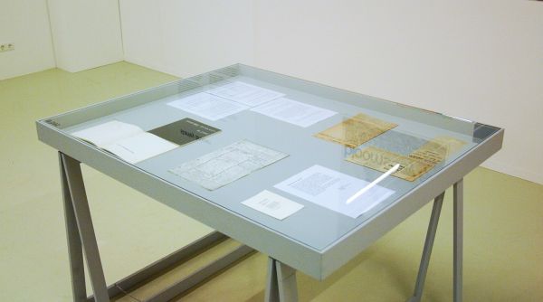 documentatie stanley brouwn - alles dat over is van zijn show in het Stedelijk