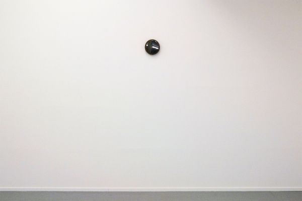 Germaine Kruip - Dodecagon Kannadi - 24x24x4cm Handgemaakte metalen spiegel, hout en was