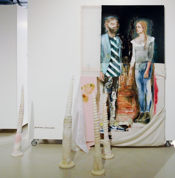 Kristel Geerts en Joris Strouken - Instead - 150x250cm Olieverf op doek & Lost Instead - Diverse afmetingen Sculpturen