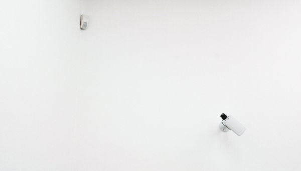 Saskia Noor van Imhoff - # +31,00 1 (1. Fairly soft, very heavy, semi-hard (3-3, 5), ductile, malleable, hackly fracture (can be stretched with a fingernail), Opaque with metallic lustre. Very thin sheets are translucent, letting through weak, greenish light. Dissolves easily, leaving the solution pale-blue.)