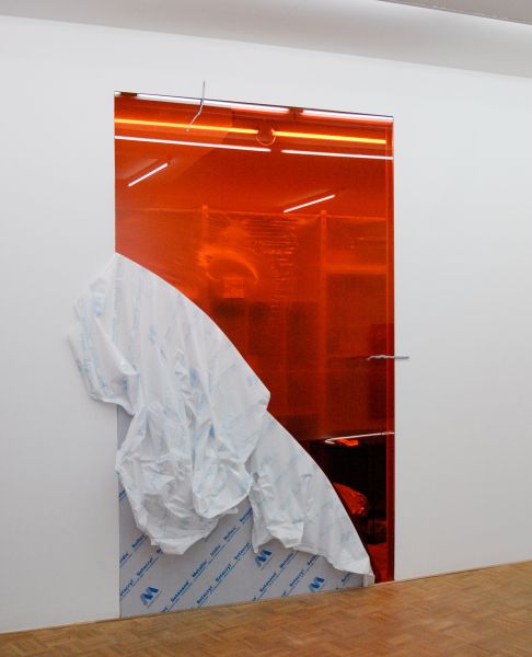 Saskia Noor van Imhoff - # +31,00 1 (1. Fairly soft, very heavy, semi-hard (3-3, 5), ductile, malleable, hackly fracture (can be stretched with a fingernail), Opaque with metallic lustre. Very thin sheets are translucent, letting through weak, greenish light. Dissolves easily, leaving the solution pale-blue.)