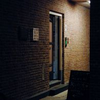 Los van mijn activiteiten in het atelier en hier probeer ik met enige regelmaat ateliergesprekken te doen met kunstenaars. Sommige kunstenaars kennen we allemaal anderen zijn nog maar net bezig [&hellip;]