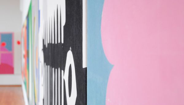 Morgan Betz - Flies on Milk (Yes) - Inkt en medium voor houtsnedes en acryl op doek (detail)