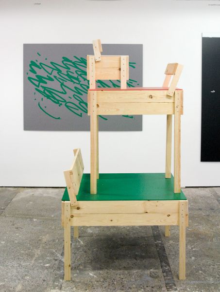 Evelin Brosi & Elvis Bonier - Chair & Stuhl & Stoel - Ruw vurenhout en foamcell (gestructreerd met behulp van de alfabetische linaelen op basis van de plannen van Enzo Mari