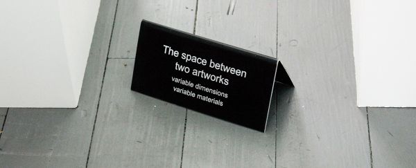 Tim Hollander - The Space Between Two Artworks - 15x8x8cm