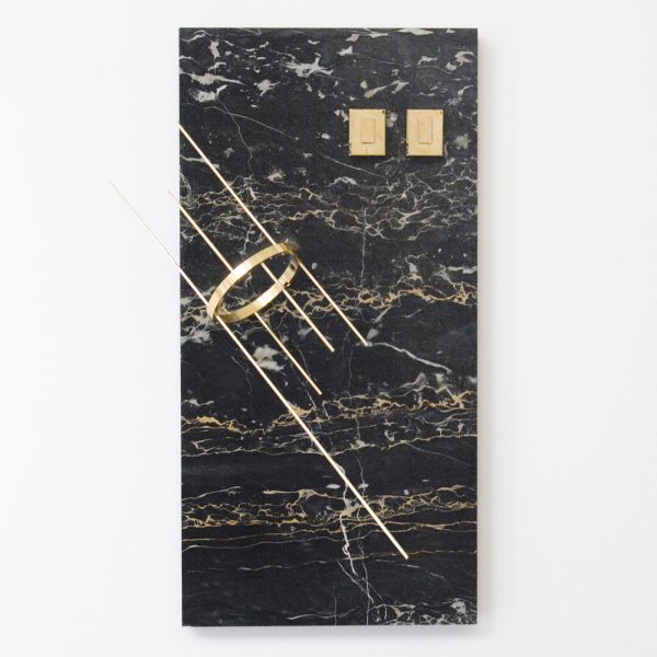 David Jablonowski - New Infrastructures (Portoro) 2 - 68x40x23cm Marmer (portoro) en messing