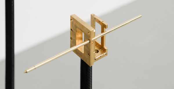 David Jablonowski - Public Hybrid (New Infrastructures 3, Version B) - 150x260x59cm Marmer (sahara noir), aluminium, staal, koper, messing, 3D print (koolstofvezel en polypropulene) (detail)