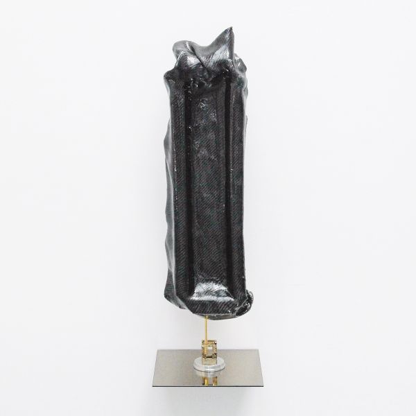 David Jablonowski - Public Hybrids 4 - 97x30x30cm Koolstofvezel, aluminium, spiegel en messing