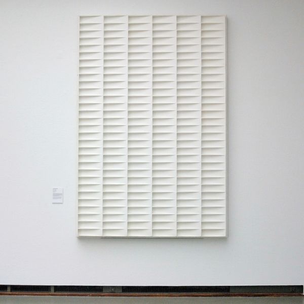 Jan Schoonhoven - R 74 - 9 - Beschilderd papier-mache