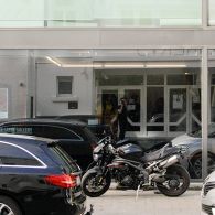 Het werk van  Friedrich Kunath (1974) was eerder uitgebreid te zien met een solopresentatie bij Kunsthal KAdE. Daar wist hij te overtuigen in een lastige ruimte als een multimediale kunstenaar, maar niet [&hellip;]