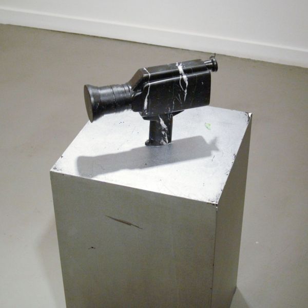 Annet Gelink - Thomas Bogaert - Black Marble Camera - Marmer