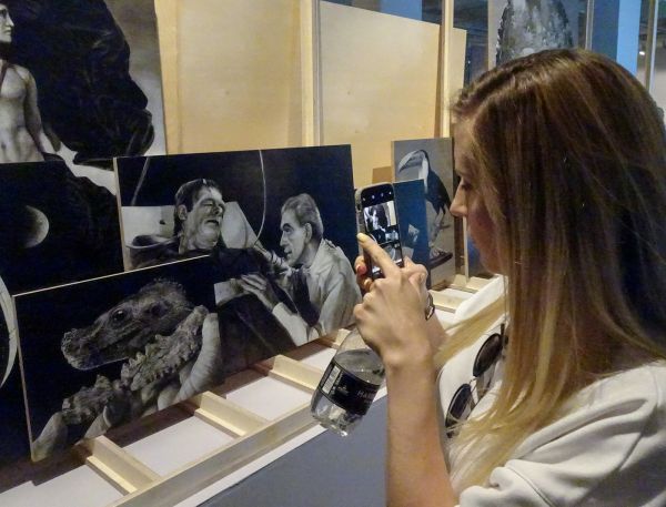 Niek hendrix - Cabinet (The Vessel) - 281x460x100cm, 21 panelen met olieverf en potlood