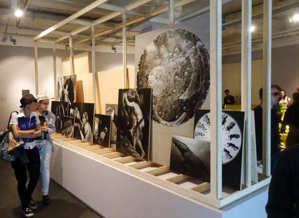 Niek Hendrix - Cabinet (The Vessel) - 281x460x100cm, 21 panelen met olieverf en potlood