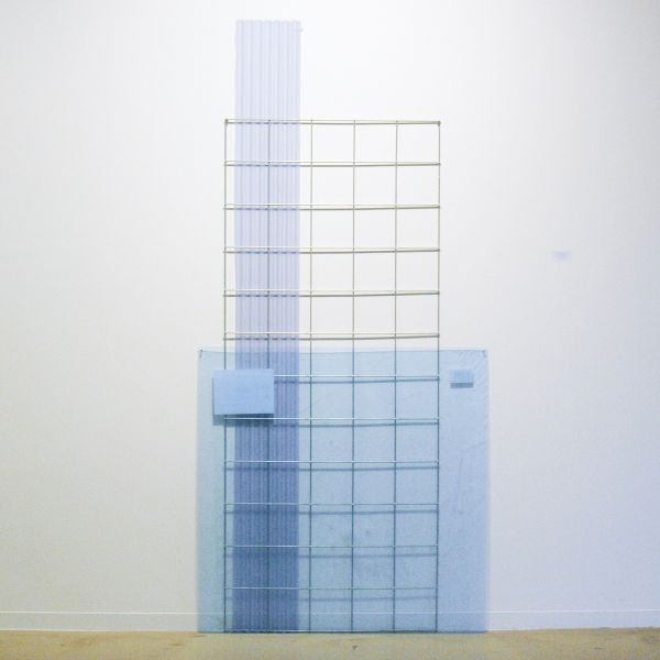 Marina Heuvelman - Assembly 2 - 215x10x100cm Plexiglas, metaal en polyester