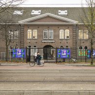 De Rijksakademie heeft een reputatie hoog te houden. Hier experimenteert de crème de la crème van internationale jonge talenten er levendig op los. Met de open studio’s is er dan [&hellip;]