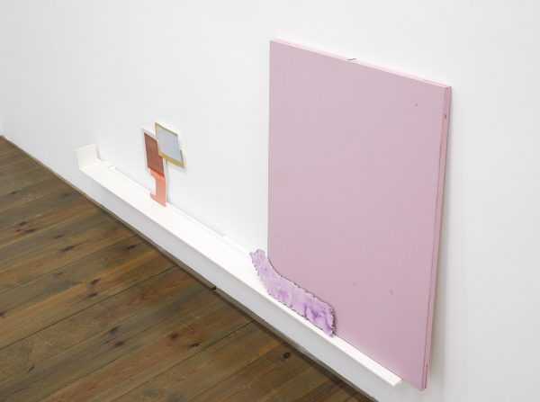 Paul Drissen - The Present, Present, Present - 82x185x11cm Hout, gesso, gouache, papier, stalen naalden (detail)