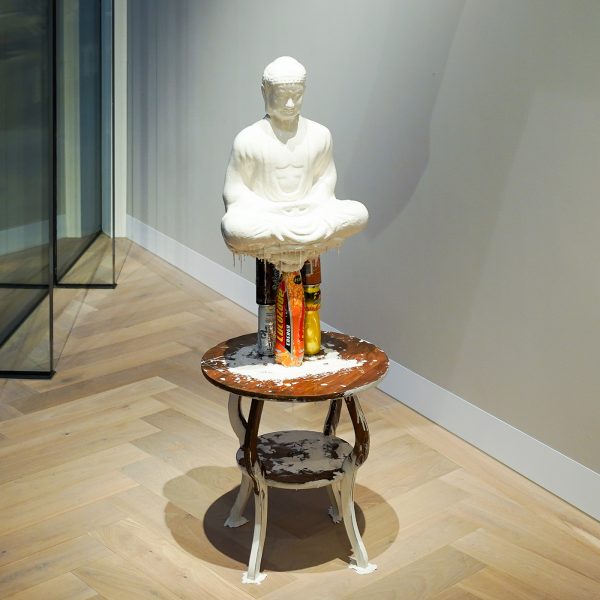 Pawel Ferus - Yogi - Acrystal, siliconen en meubel