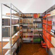 De eindeloze bewaarzucht van musea heeft voor gigantische collecties gezorgd. Het merendeel van die collecties bevindt zich in de depots, een klein deel ervan komt zo nu en dan in [&hellip;]