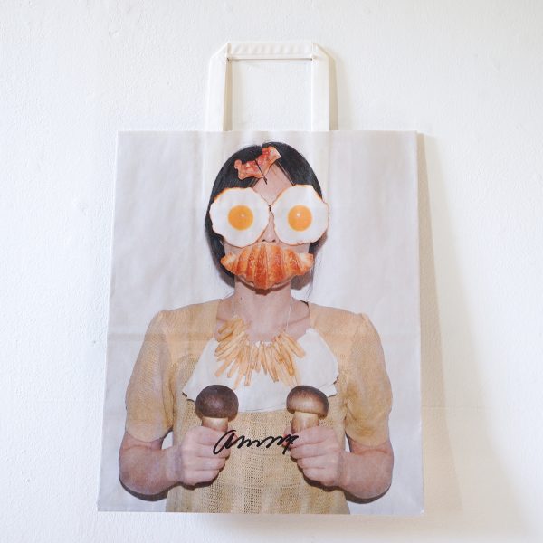 Olaf Breuning - Untitled - 47x31x17cm Print op papieren tas