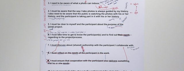 Masterstudies in Nederland zijn tamelijk grillig, het zijn vaak kleine groepjes kunstenaars die vaak met heel diverse achtergronden bij elkaar komen door toeval. Veel studenten blijken in de praktijk ook [&hellip;]