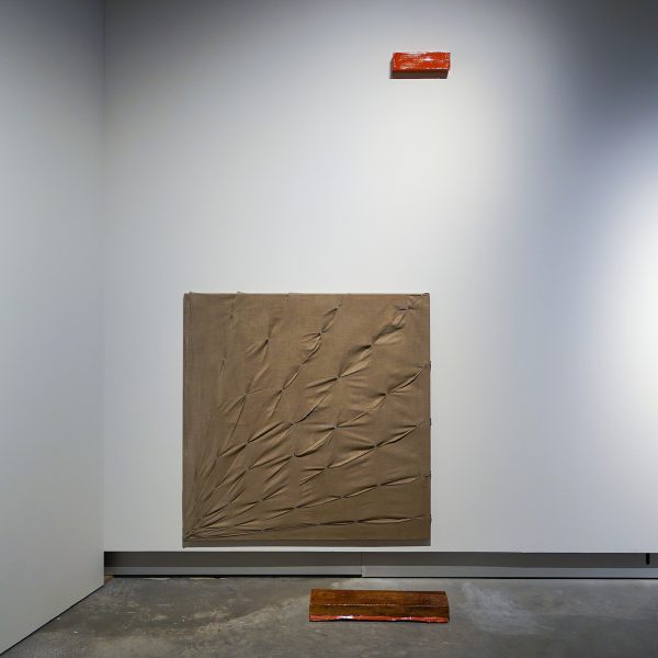 Antonietta Peeters - 2018 - Keramiek & 2019 (14-6-19) - Acrylverf op gestikt linnen & 2018 -Porselein