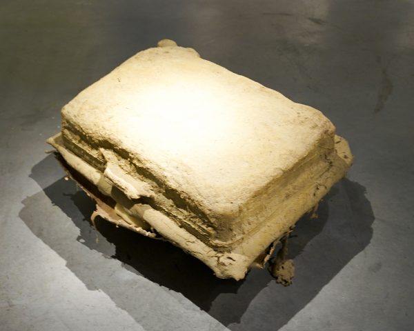Tom Claassen - Zonder Titel (Koffer) - Polyurethane foam