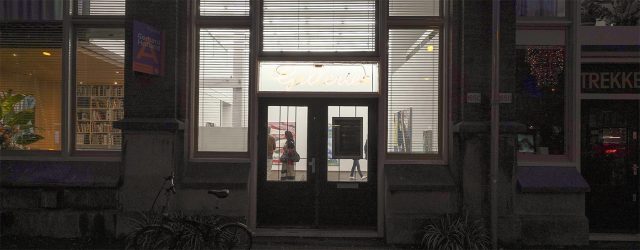 Verdomd goede schilderijen schilderen is geen eenvoudige opgave. Een goed schilderij is meer dan de som van zijn ingrediënten. Een goed schilderij overtreft zijn eigen complexiteit, het is niet enkel [&hellip;]