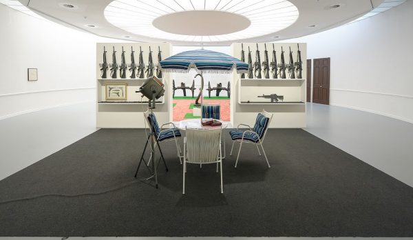 Marcel Broodthaers - Decor; a conquest by Marcel Broodthaers (XIXth and XXth Century) - Mixed media installatie