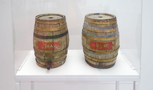 Marcel Broodthaers - Decor; a conquest by Marcel Broodthaers (XIXth and XXth Century) - Mixed media installatie (detail)