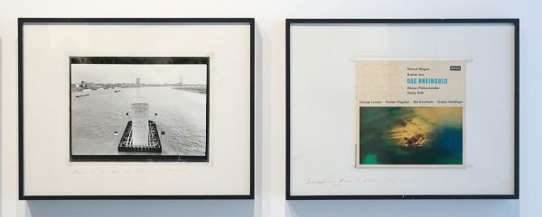 Marcel Broodthaers - Project pour un musee sur une Ile Deserte, Ile du Musee - 2 tekeningen, 2 fotografische montages met handgeschreven aantekeningen, platenhoes van Richard Wagners Das Rheingold, LP-speler, twee oorspronkelijke getypte legendes