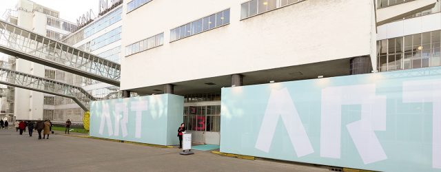 Afgelopen woensdag was de preview van ArtRotterdam, zoals eerdere jaren ben ik er door de drukte niet aan toe gekomen om het inmiddels bekende beeldverslag eerder te plaatsen. Uiteraard, er [&hellip;]