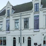 De ouevres van Michael Kirkham (1971) en Ina van Zyl (1971) wil je niet graag tijdens je ontbijt zien. Terwijl je net aan een lekkere kop koffie zit en een [&hellip;]