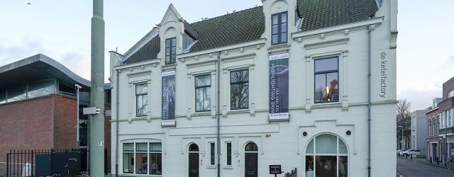 De ouevres van Michael Kirkham (1971) en Ina van Zyl (1971) wil je niet graag tijdens je ontbijt zien. Terwijl je net aan een lekkere kop koffie zit en een [&hellip;]