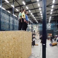 Door omstandigheden enigszins verlaat maar beter laat dan nooit.Onder de noemer; dit kreeg er in 2018 een Werkbijdrage Jong Talent van het Mondriaan Fonds. Krijgen jonge kunstenaars de kans zich [&hellip;]