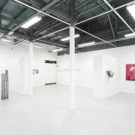 De tweede tentoonstelling van het Apprentice/Master traject van Kunstpodium T heeft Pim Palsgraaf (1979) als meester. Hem werd een diverse groep aan jonge kunstenaars toegewezen met Lotte Elzinga, Stan Gonera, [&hellip;]