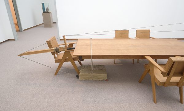 Mark Manders - Mind Study - Hout, beschilderde epoxy, beschilderd keramiek, canvas en ijzer (detail)