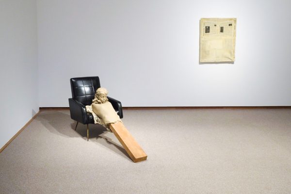 Mark Manders - Ramble Room Chair - Hout, beschilderde epoy, offsetdruk op papier en stoel & Perspective Study - Acryl en offsetdruk op papier en hout