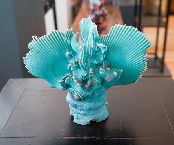 Heringa van Kalsbeek - Sonorous Landscape - 19x23x11cm, Porselein