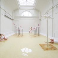 Eindelijk zijn er dan toch de traditionele eindexamenexposities. Met gepaste Coronamaatregelen mag men door het pand heen dwalen. Het duurt dan ook altijd weer even voordat je alles gezien hebt. [&hellip;]