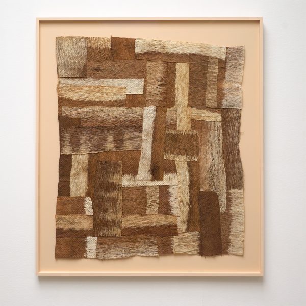 Paul Beumer - A Medicine-man who behaves as a woman - 99x87cm Gebleekt en genaaide boombast in lijst