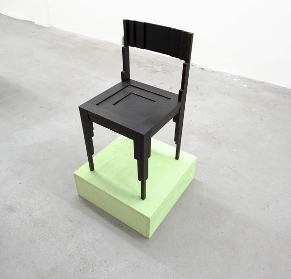 Mischa van der Wekke - De Rotterdamse School stoel - Essenhout en eiken hout